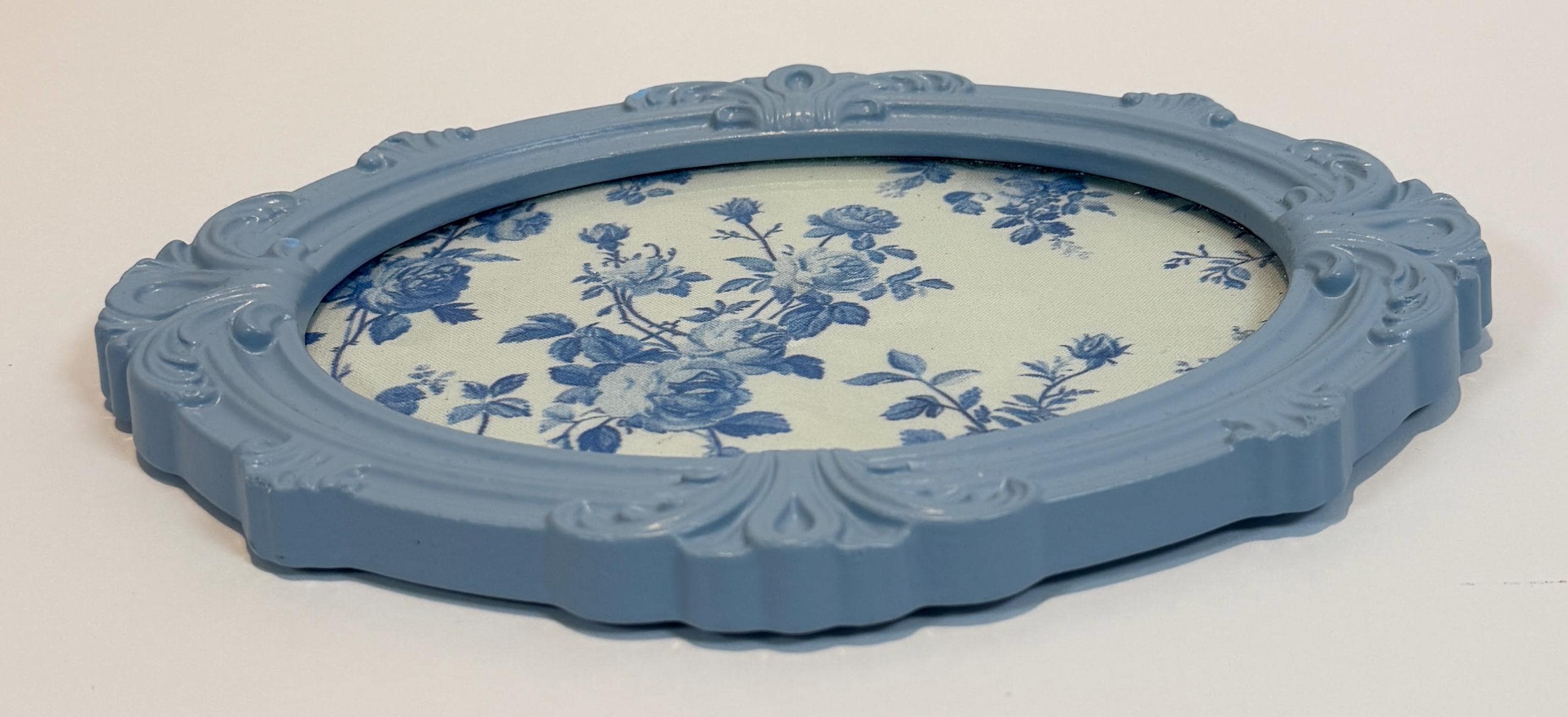 Blue Oval Jewelry Tray: 9"x6.75"