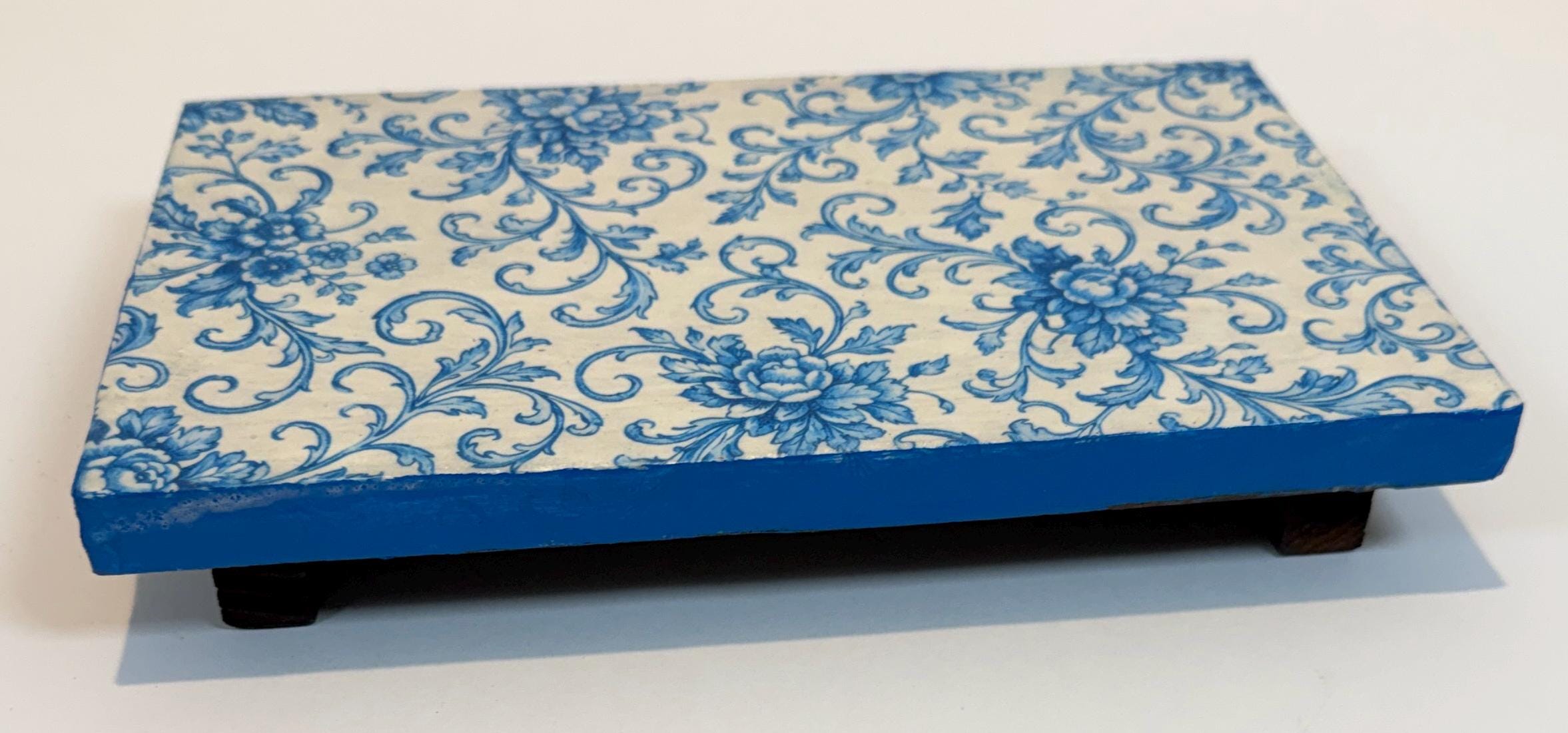 Blue White Chinoiserie Riser: 9"x6"