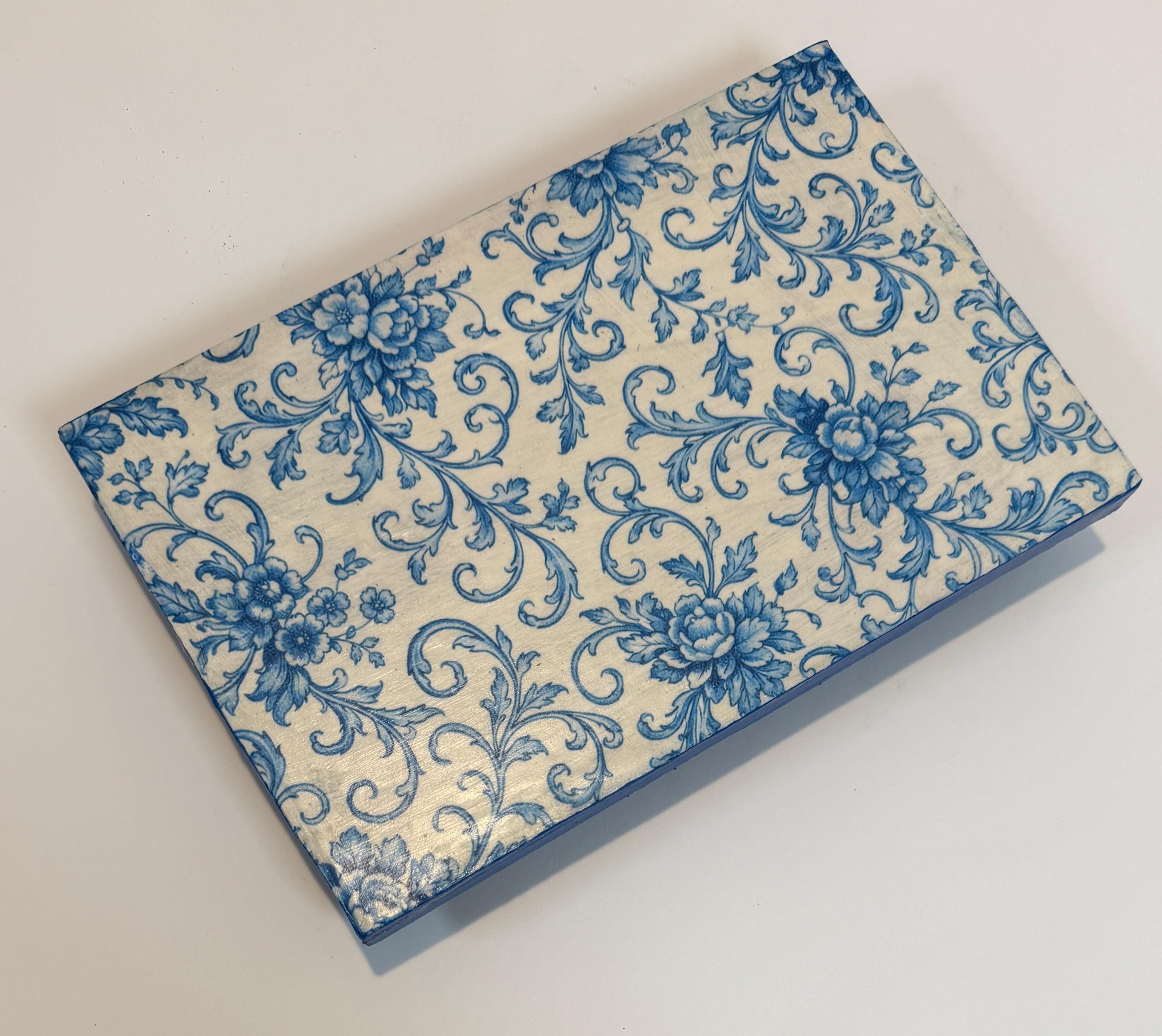 Blue White Chinoiserie Riser: 9"x6"