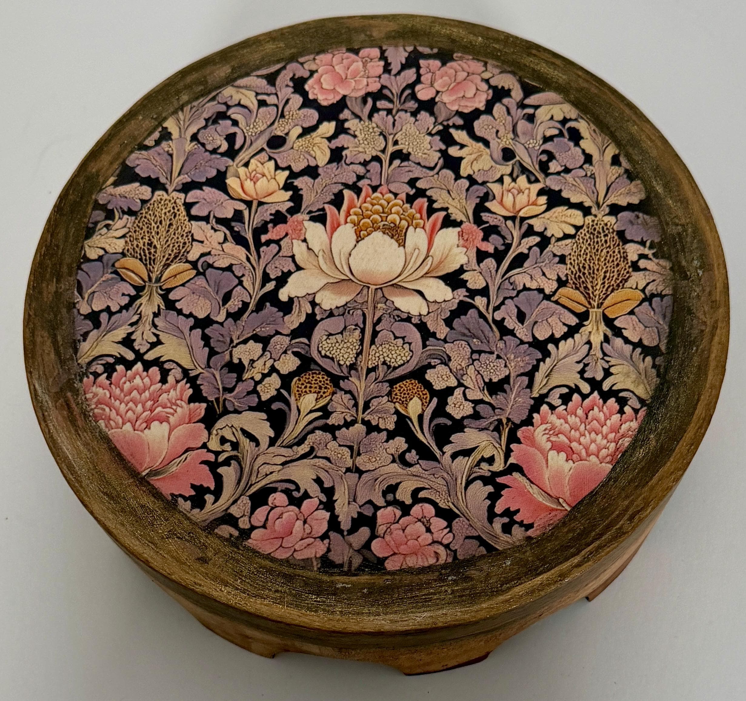 William Morris Pedestal Riser: 8"dia, 2" tall