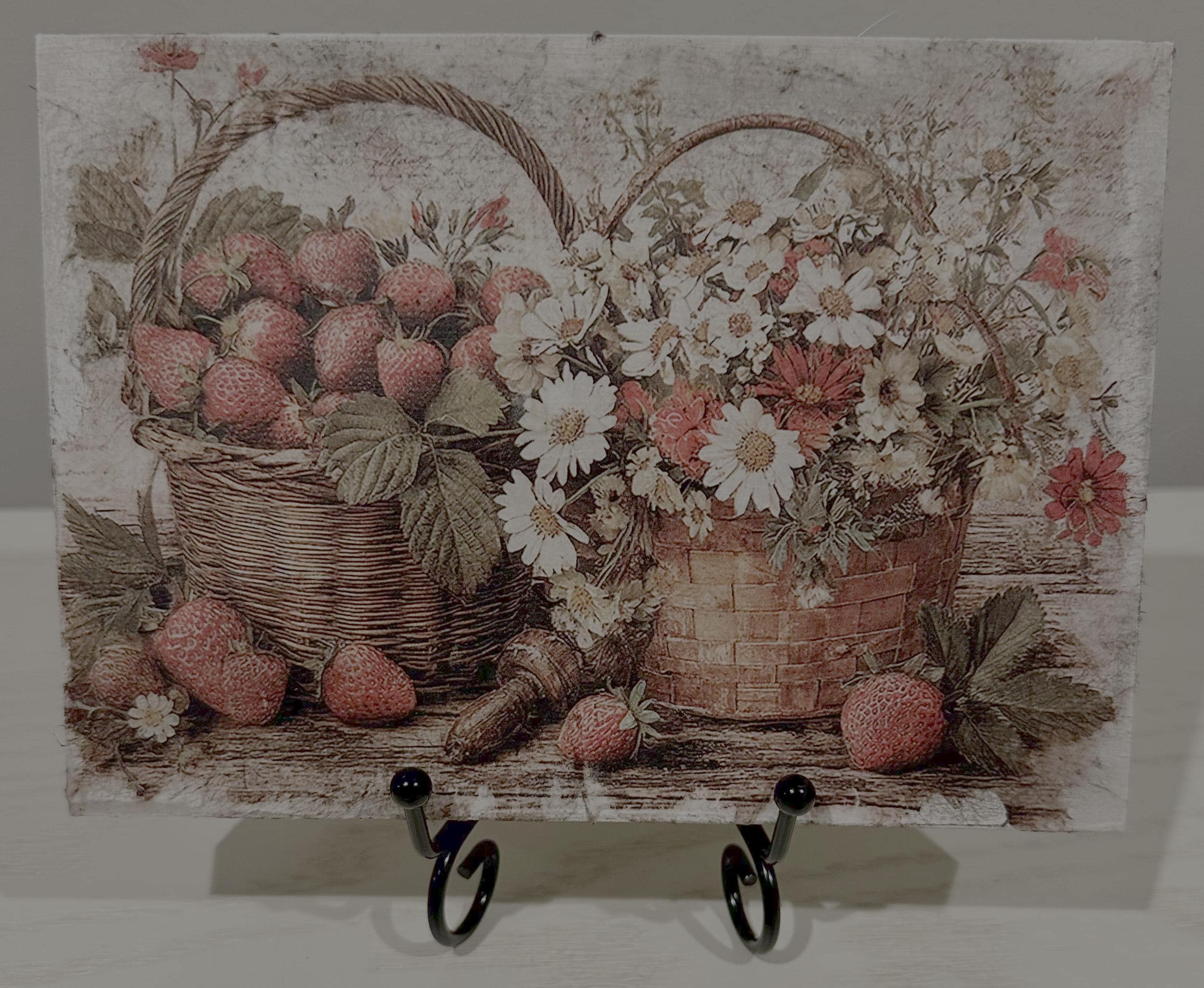 Strawberries and Daisies: 5"x7"