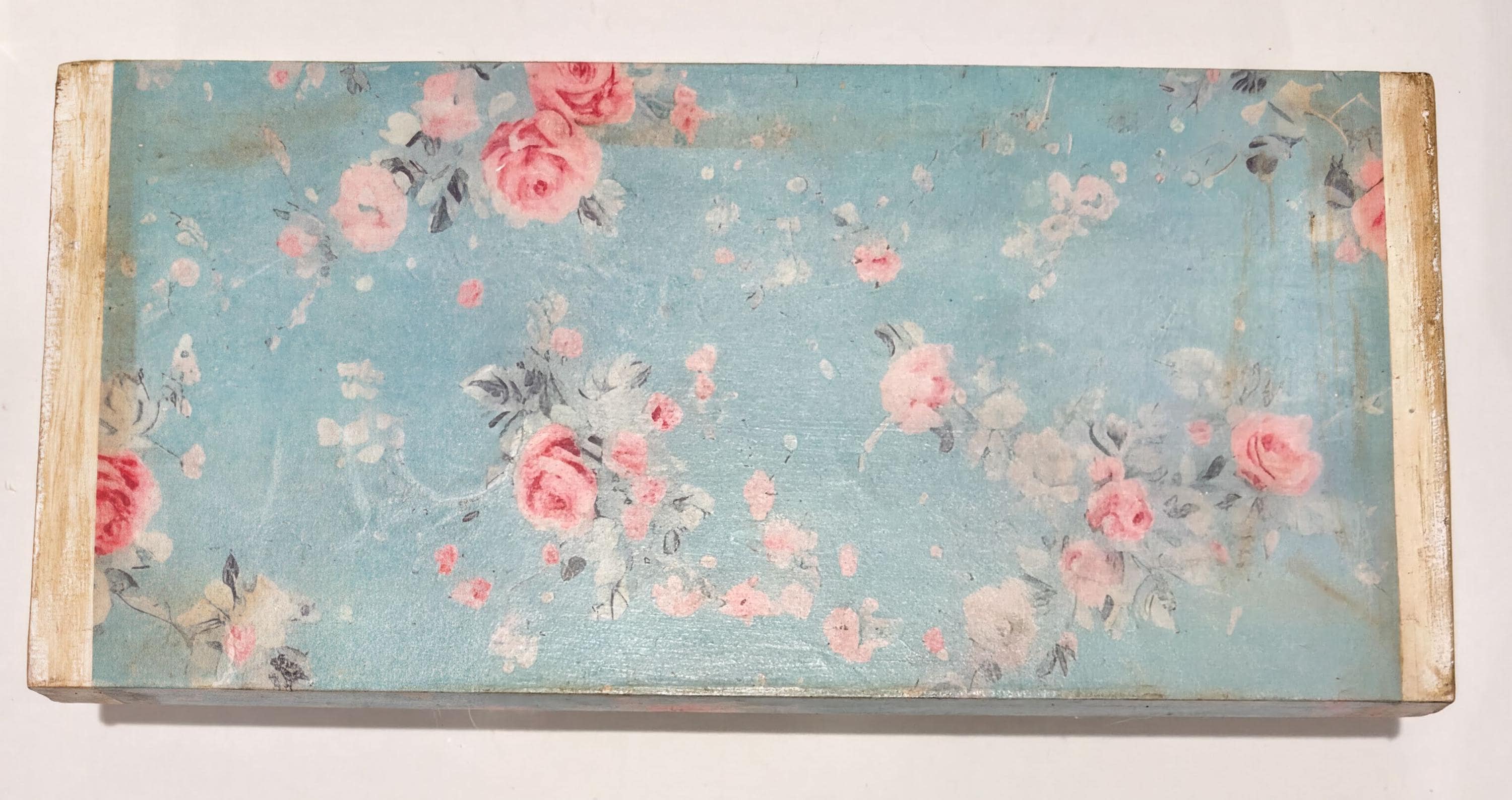 Powder Blue Ditsy Floral Riser: 12"x5.5"