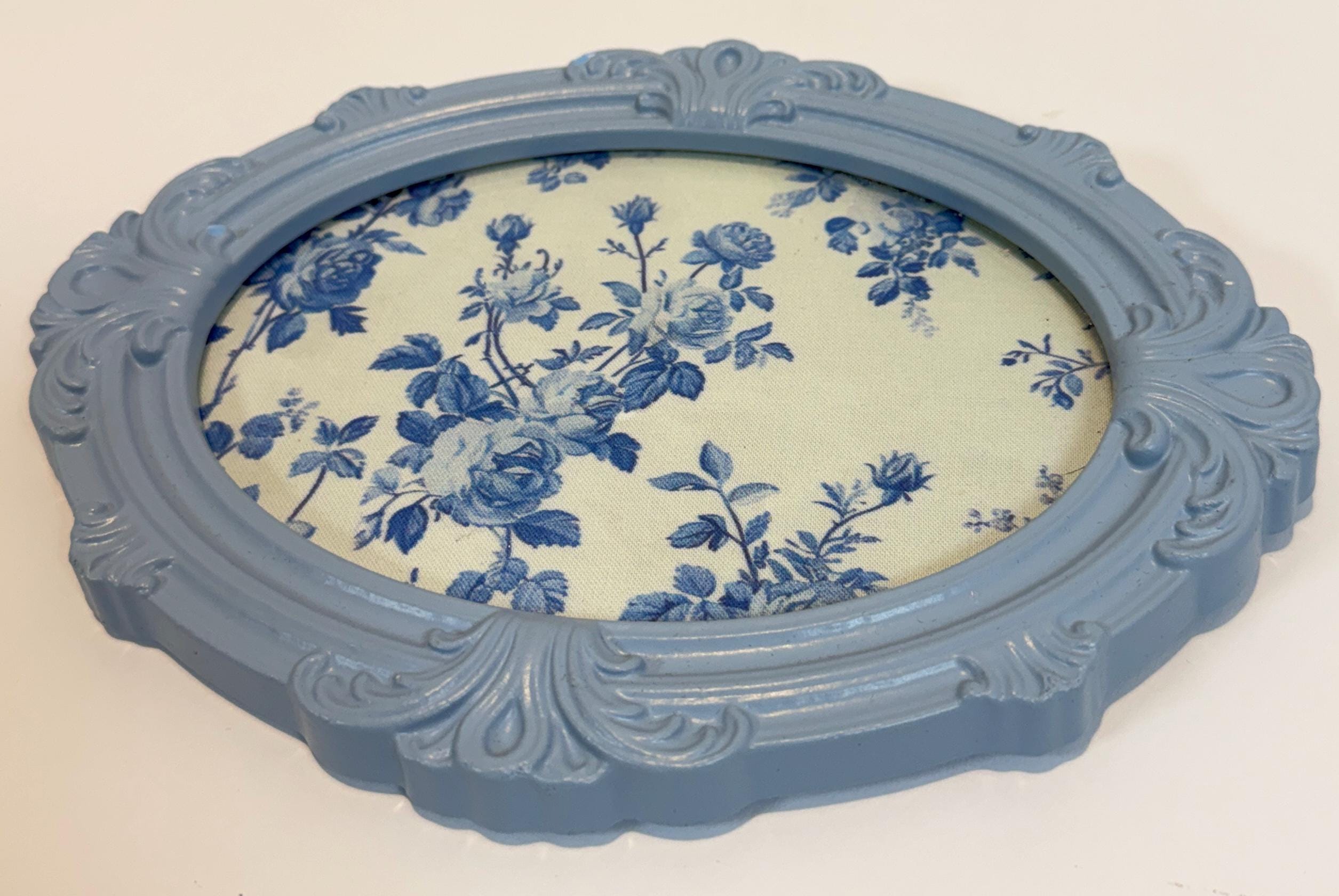 Blue Oval Jewelry Tray: 9"x6.75"
