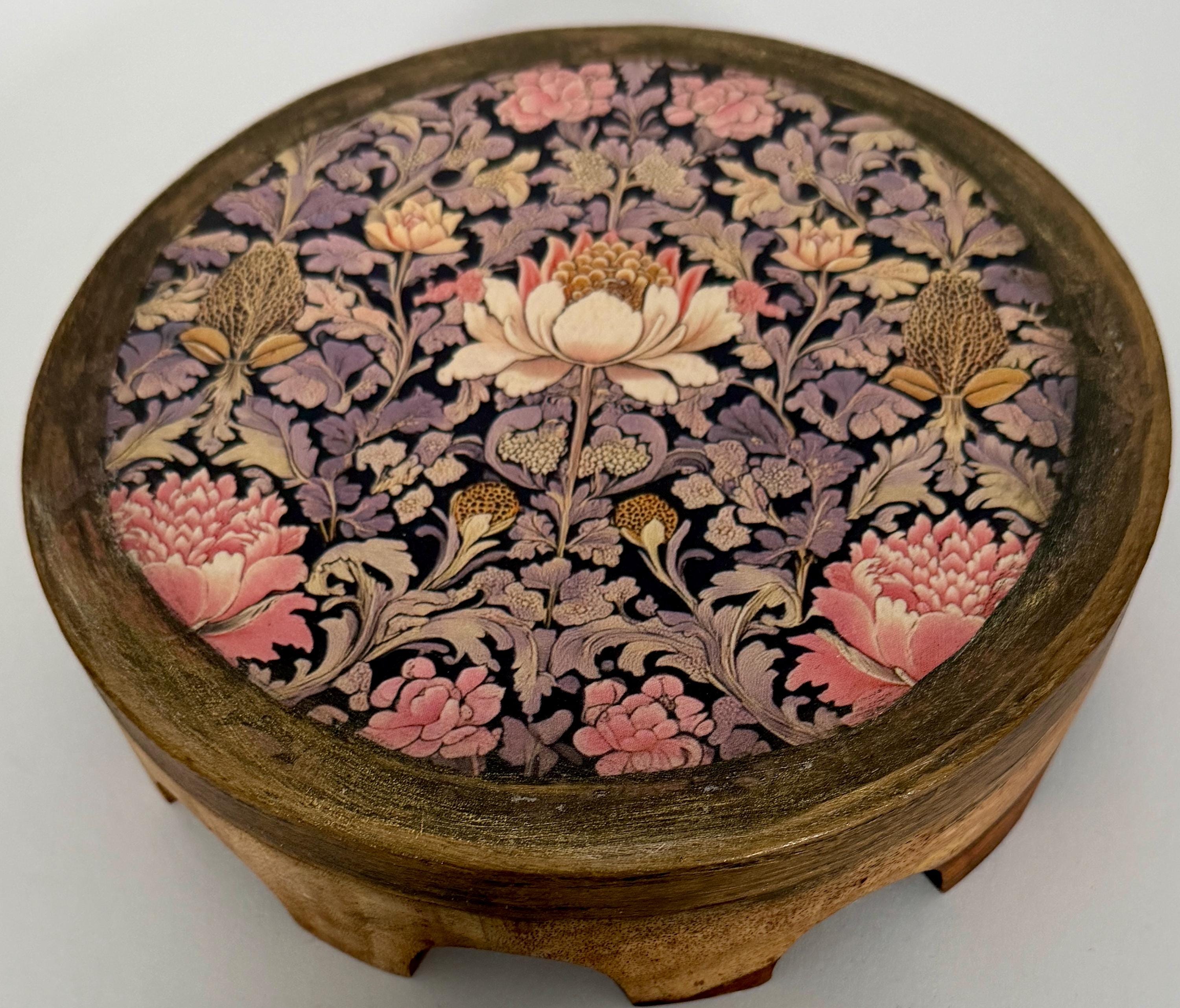 William Morris Pedestal Riser: 8"dia, 2" tall