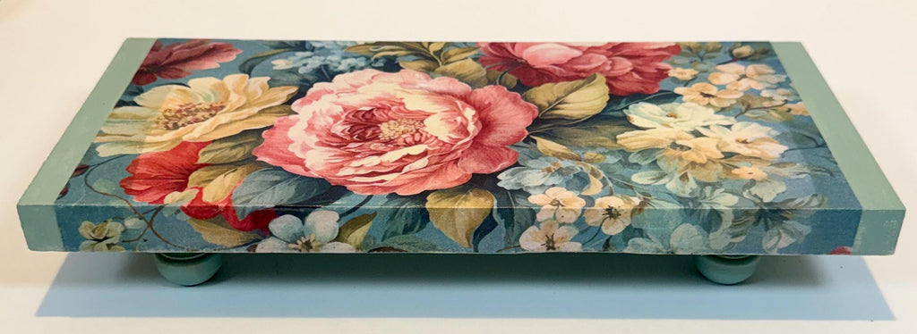 Sage Green Peony Riser: 12"x5.75"