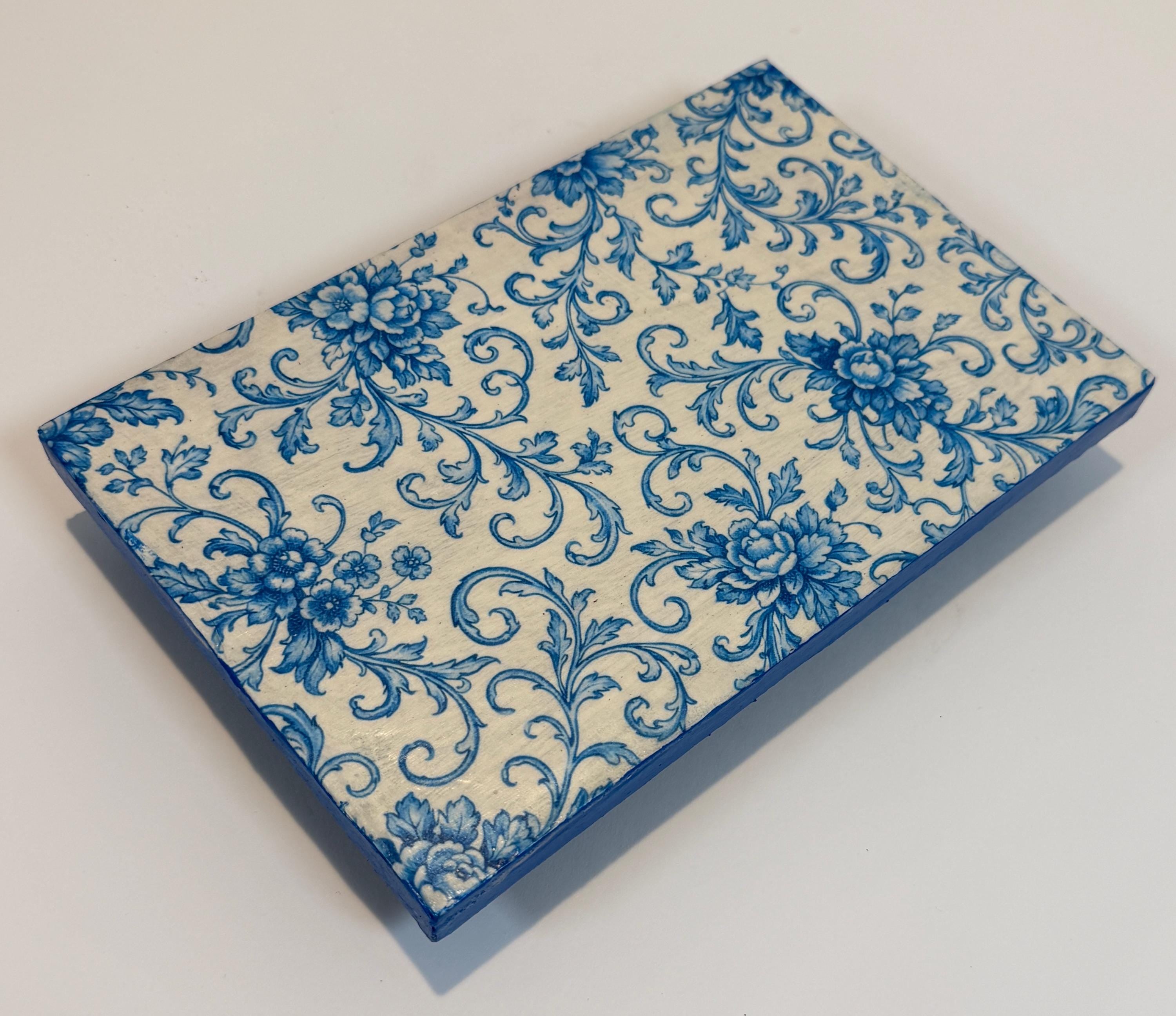 Blue White Chinoiserie Riser: 9"x6"